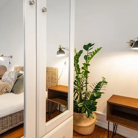 Charming And Bright Near Campo Pequeno * Lisboa